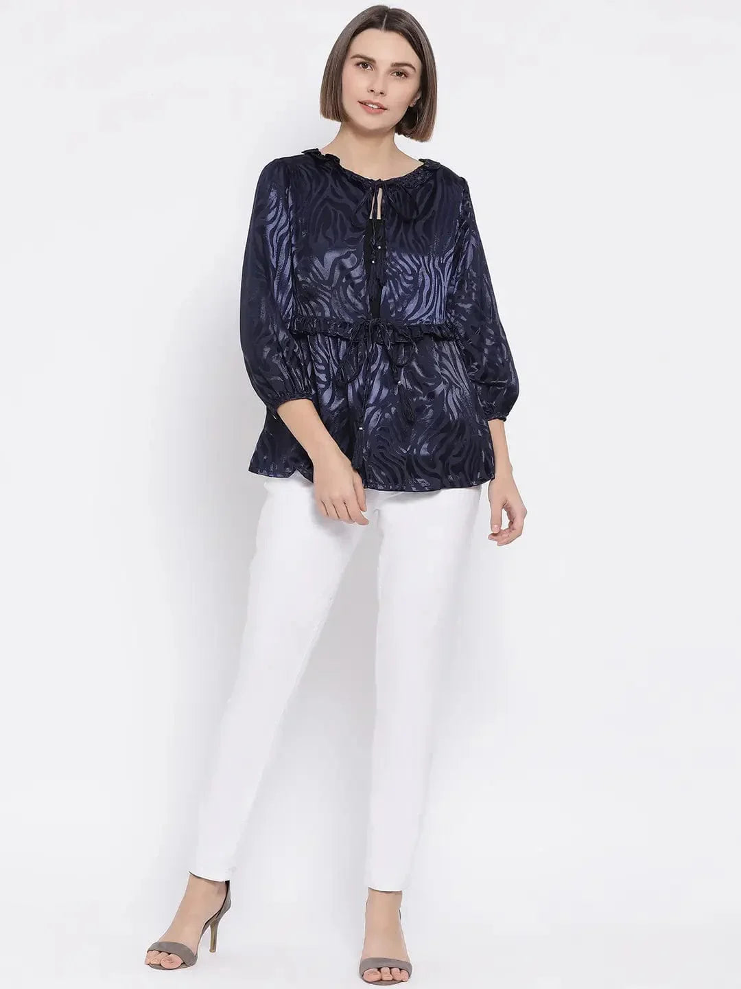 Glenton Graphic Shelly Women Shrug - oxolloxo