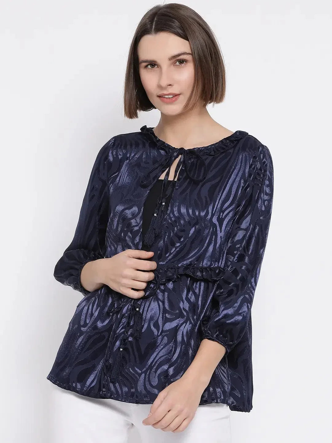 Glenton Graphic Shelly Women Shrug - oxolloxo