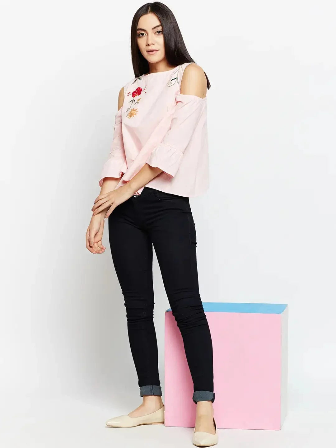 Feminine Pick Embroidered Top - oxolloxo