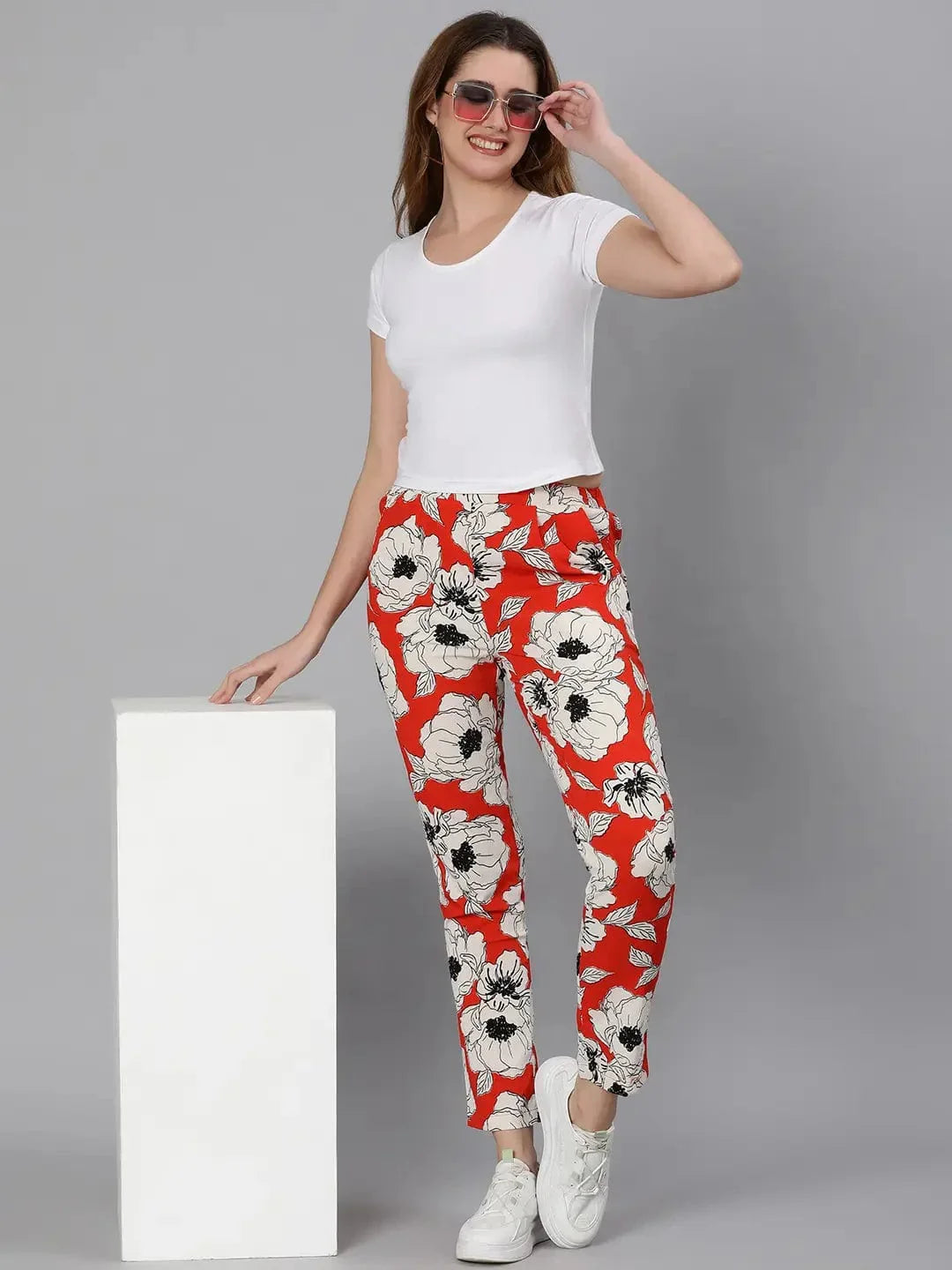 Oscar Red Floral Print Elasticated Women Pant - oxolloxo