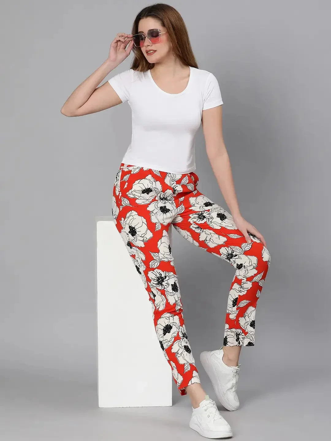 Oscar Red Floral Print Elasticated Women Pant - oxolloxo