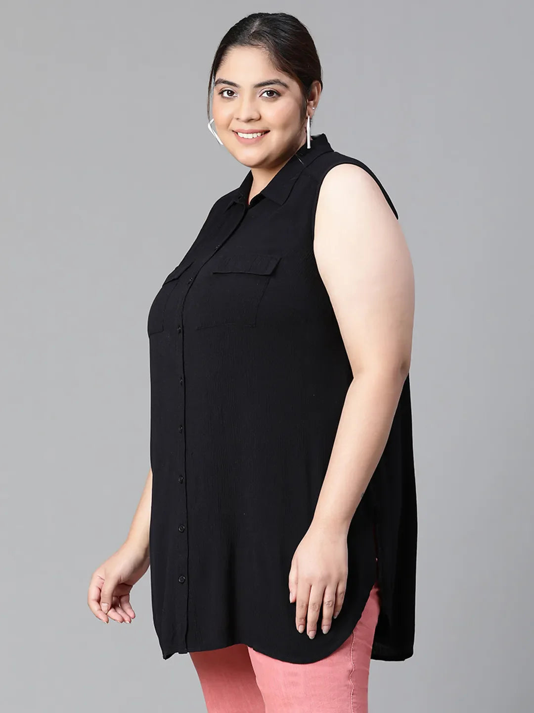 Delicate Black Collared Sleeveless Plus Size Shirt