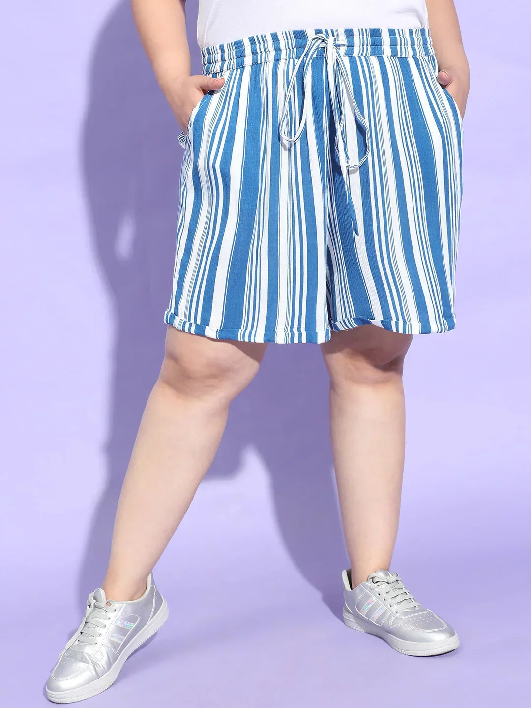 Slight Blue Stripe Print Tie Up Detailing Plus Size Shorts