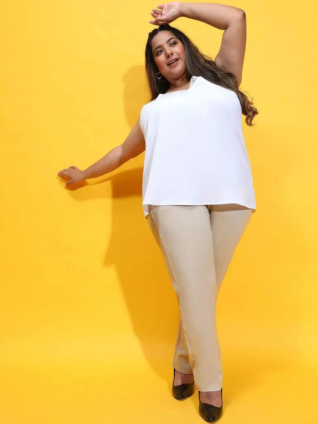 Sweet White Sleeveless Lace Detailed Plus Size Loopy Top - oxolloxo