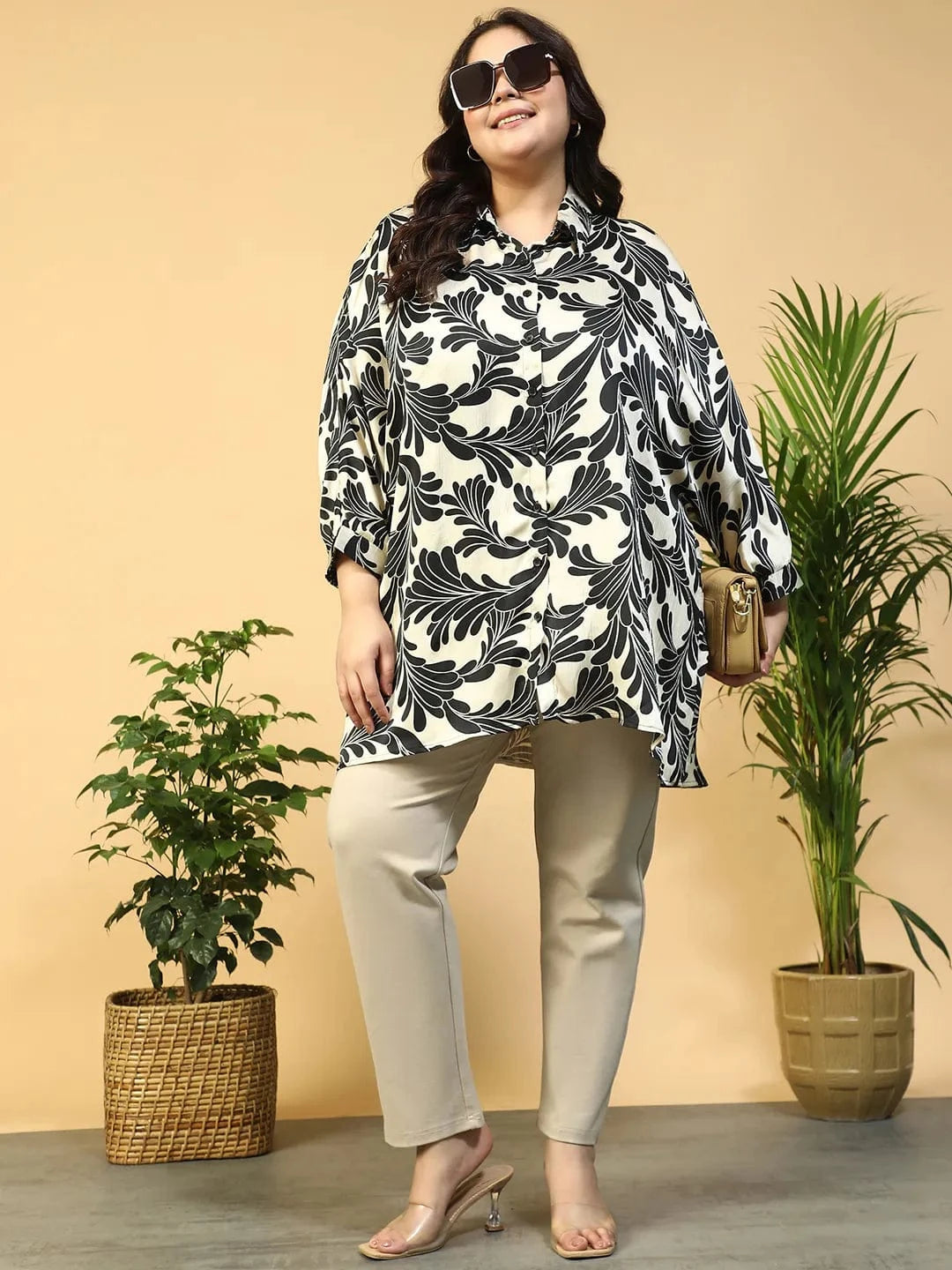 Sizzle Black Floral Print Short Sleeve Collared Button Down Plus Size Oversized Shirt