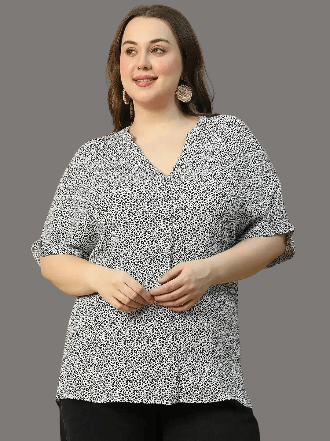 Plus Size Women Top - White Floral Print V-Neck Short Sleeve Casual Blouse