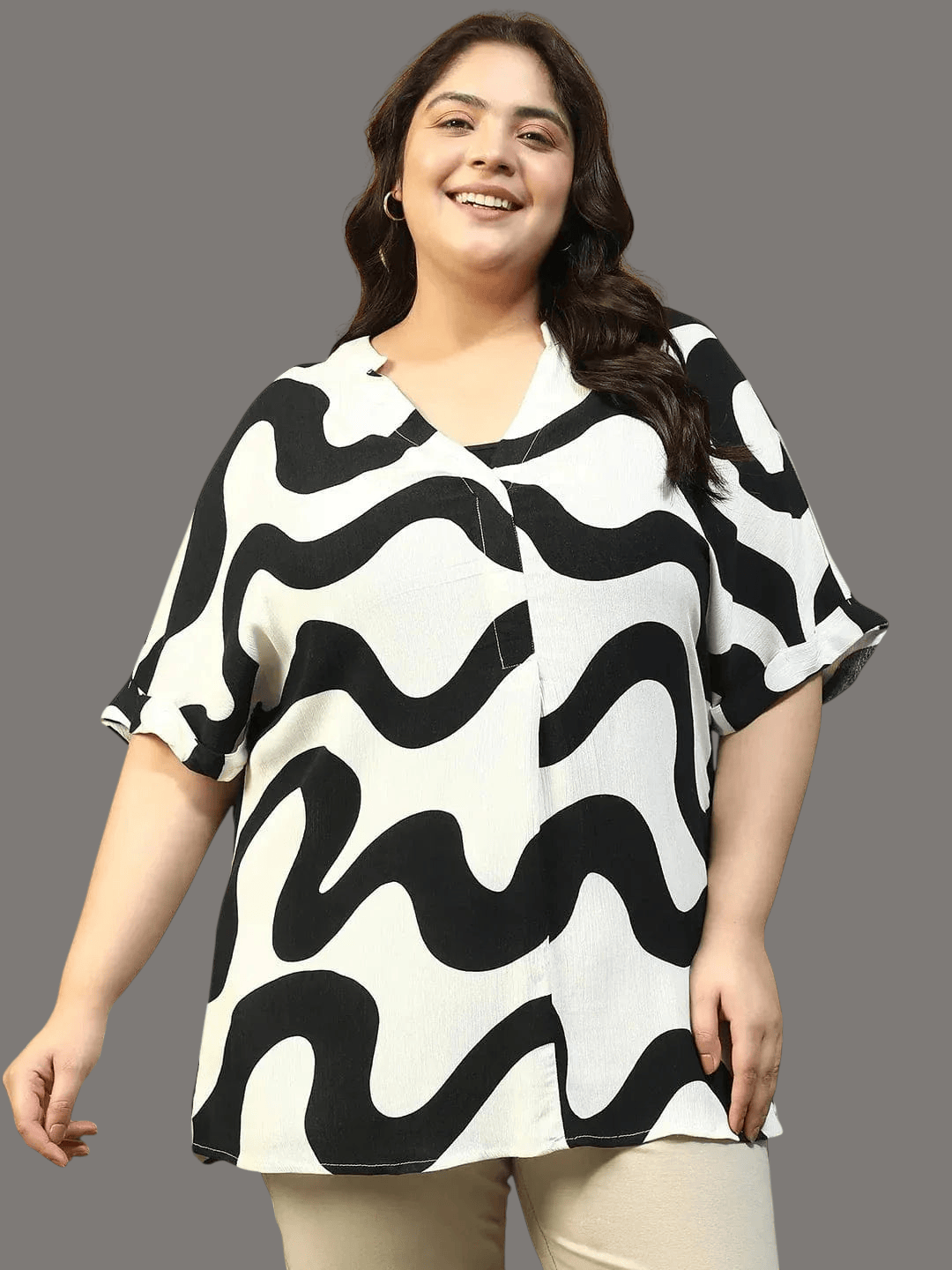 Plus Size Boxy Top - V Neck Printed Short Sleeve Blouse in Breathable Viscose