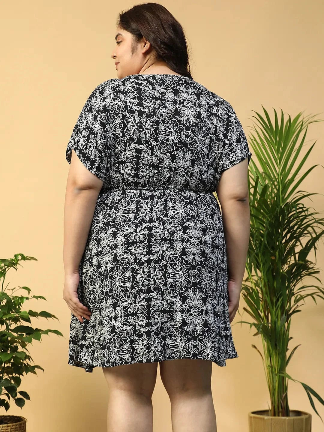 Phantom Black Floral Print Short Sleeve Elasticated With Tie-Up Detail Plus Size Women Beachwear Kaftan