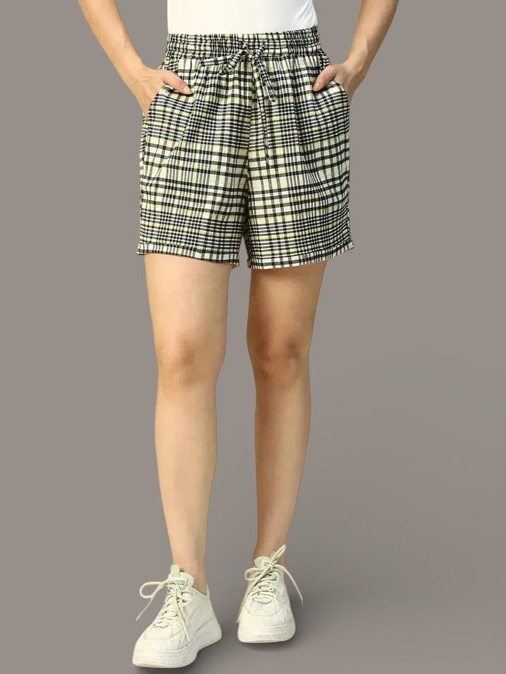 Crisp Black Check Print Elasticated With Tie-Up String Women Seasucker Shorts