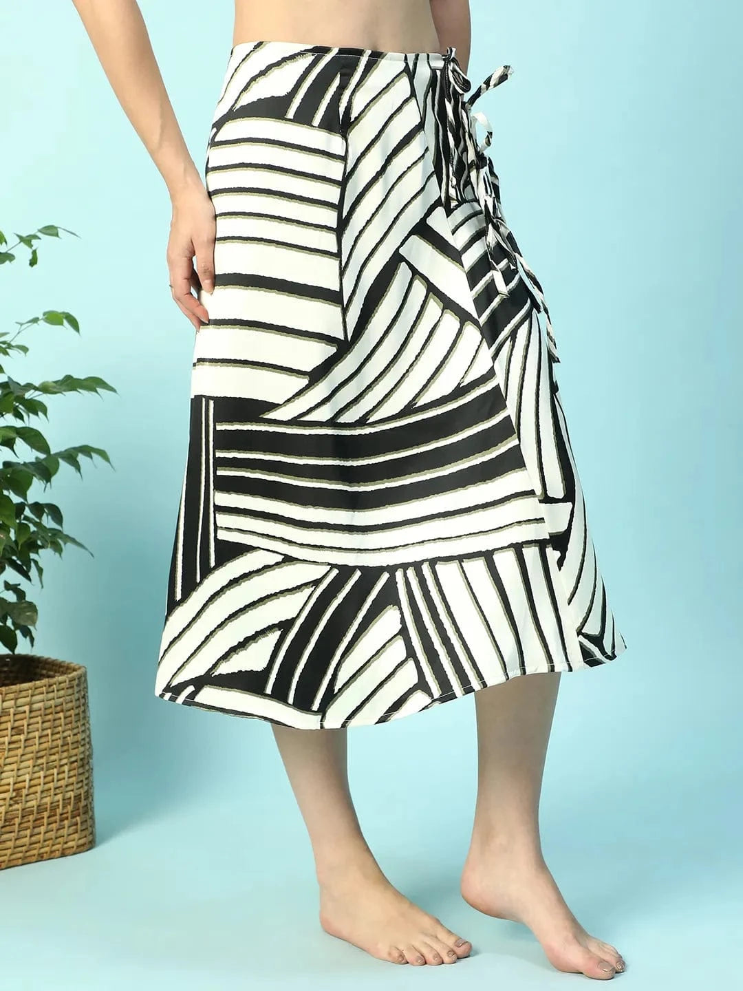 Vibey Black Stripe Print Elasticated With Tie-Up String Detail Women Beachwear Satin Skirt