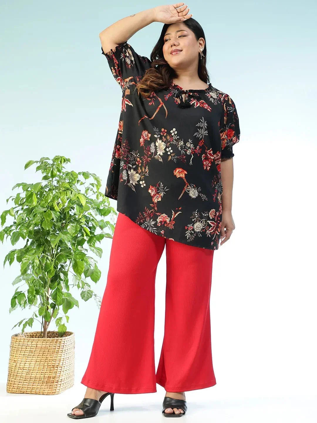 Trendload Black Floral Print Ruffle & Tie -Up Detail Short Sleeve Plus Size Women Top - oxolloxo