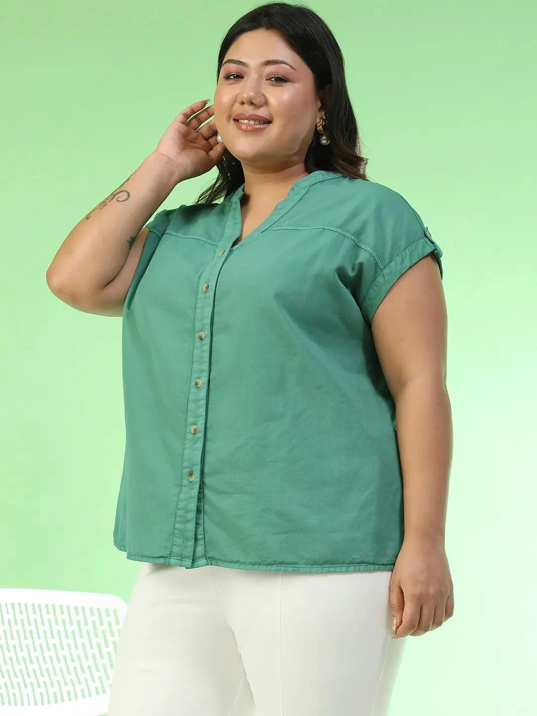Style-Savvy Green Short Sleeve Button Down Plus Size Women Cotton Top