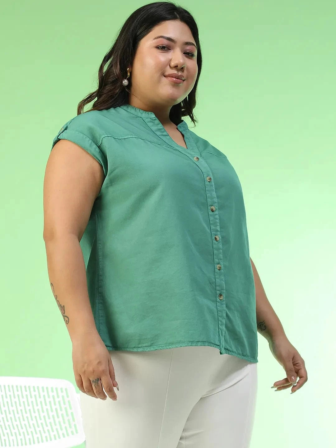 Style-Savvy Green Short Sleeve Button Down Plus Size Women Cotton Top
