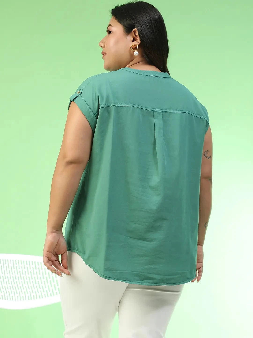 Style-Savvy Green Short Sleeve Button Down Plus Size Women Cotton Top