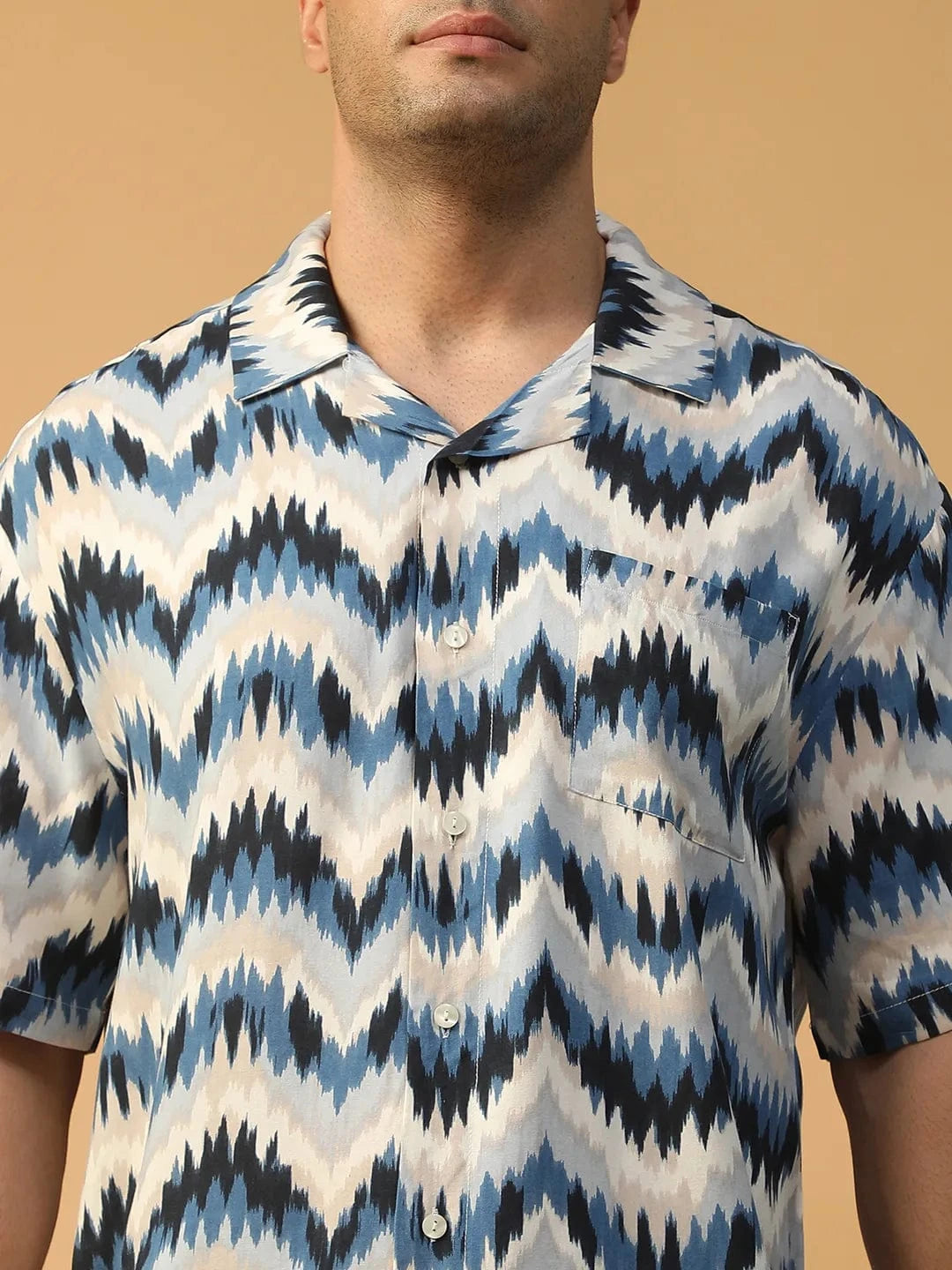 Demon Blue Zig -Zag Print Lapel Collar Short Sleeve Men Oversized Shirt
