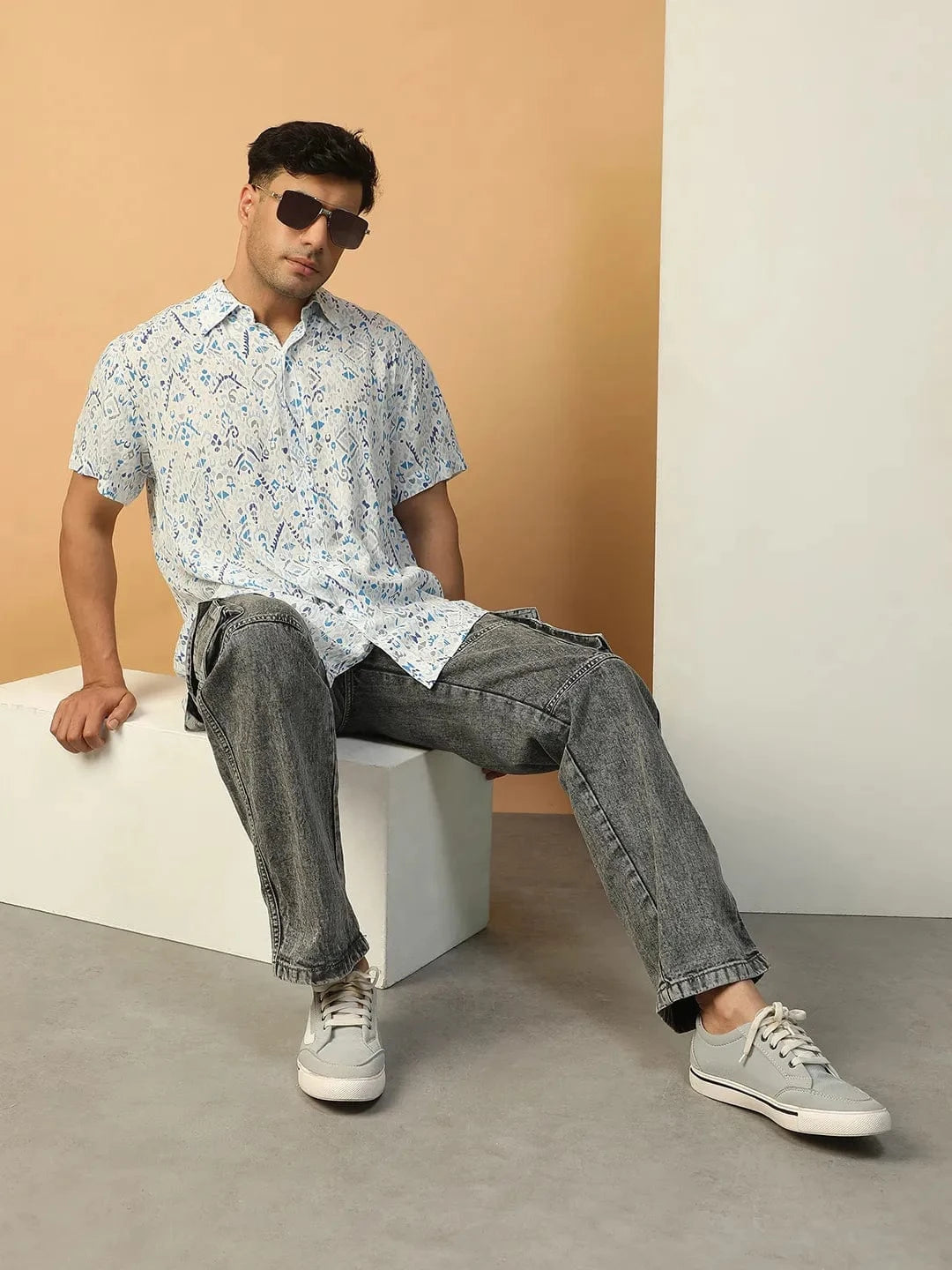 Flexer Abstract Print Multicolor Collared Short Sleeve Men Oversized Shirt