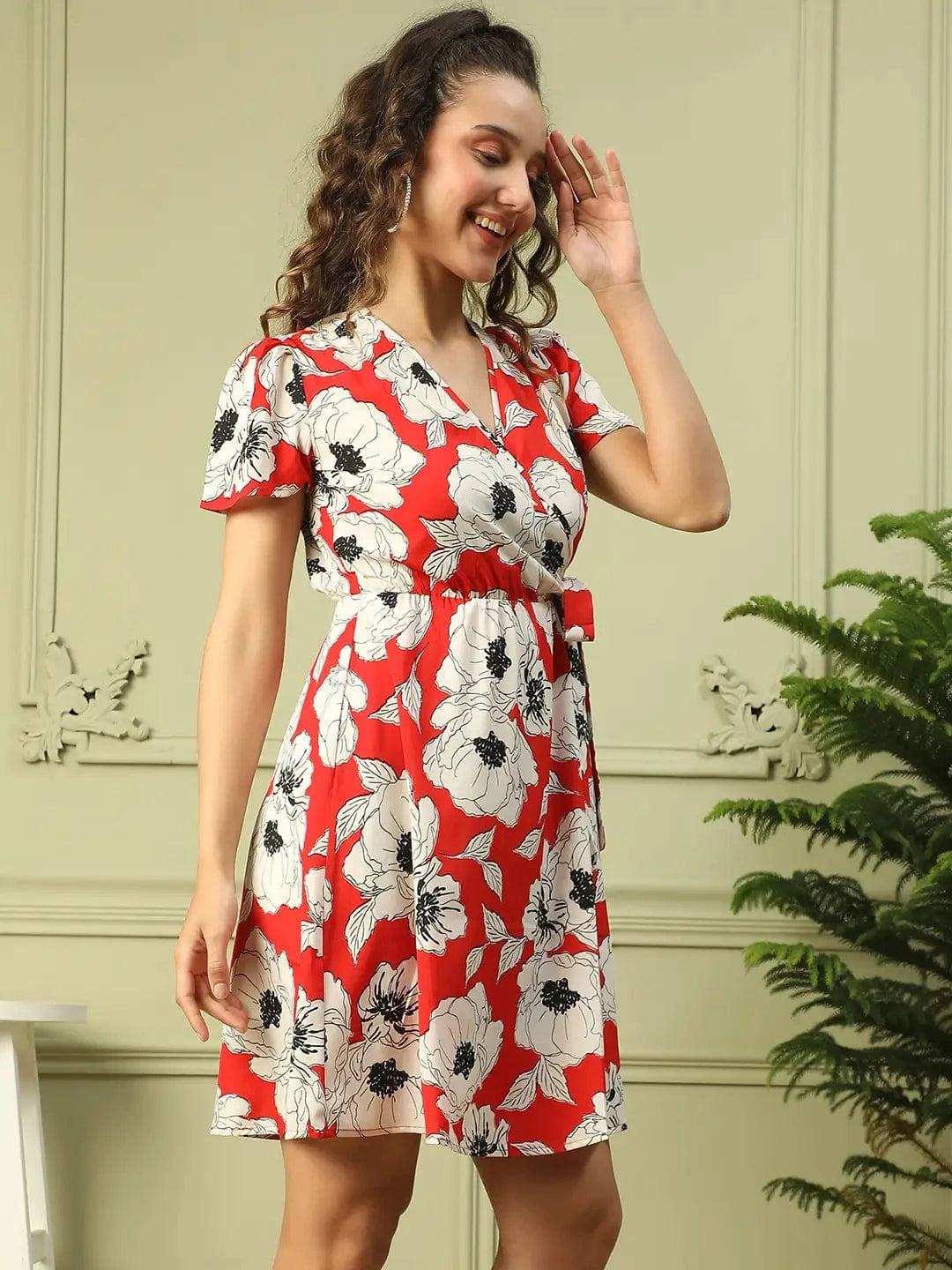 Women Red Floral Print V-Neck Short Sleeve Elasticated Knee Length Wrap Dress With Tie-Knot Detail