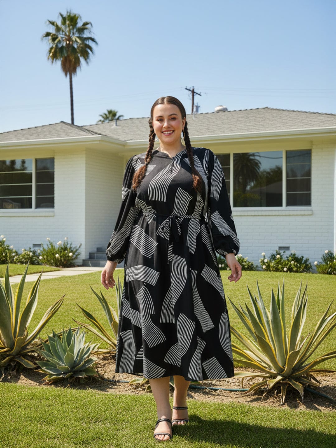 Effortless Black Printed Long Sleeve  Women Plus Size Maxi Dress With Waist Tie-Up Belt