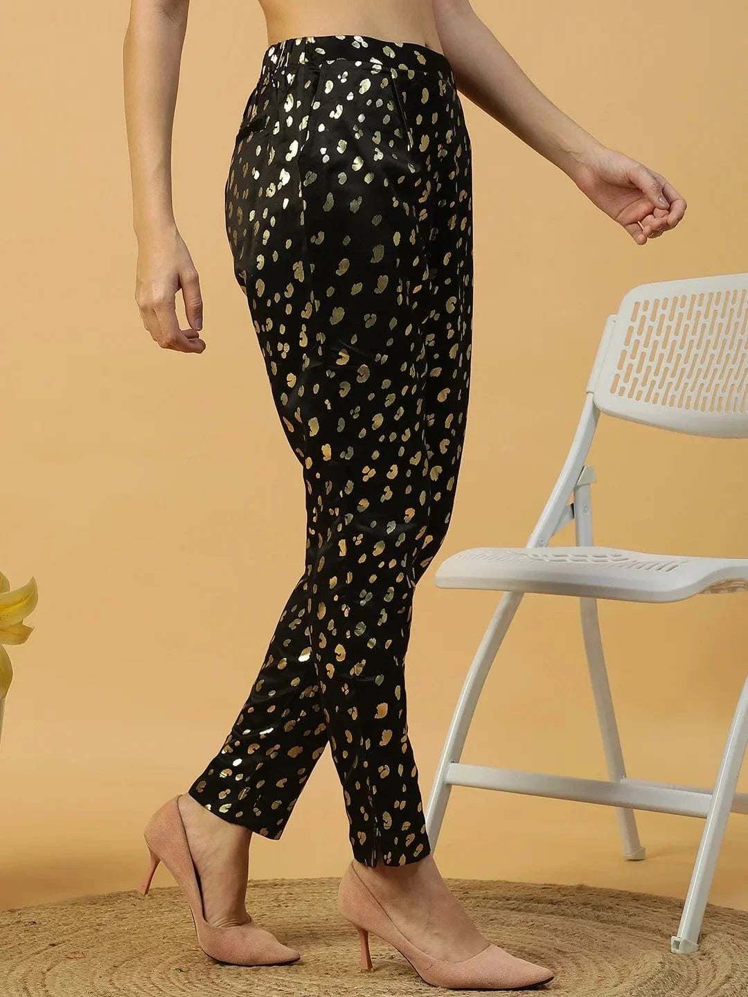 Sanguine Black Foil Print Elasticated Women Pant - oxolloxo