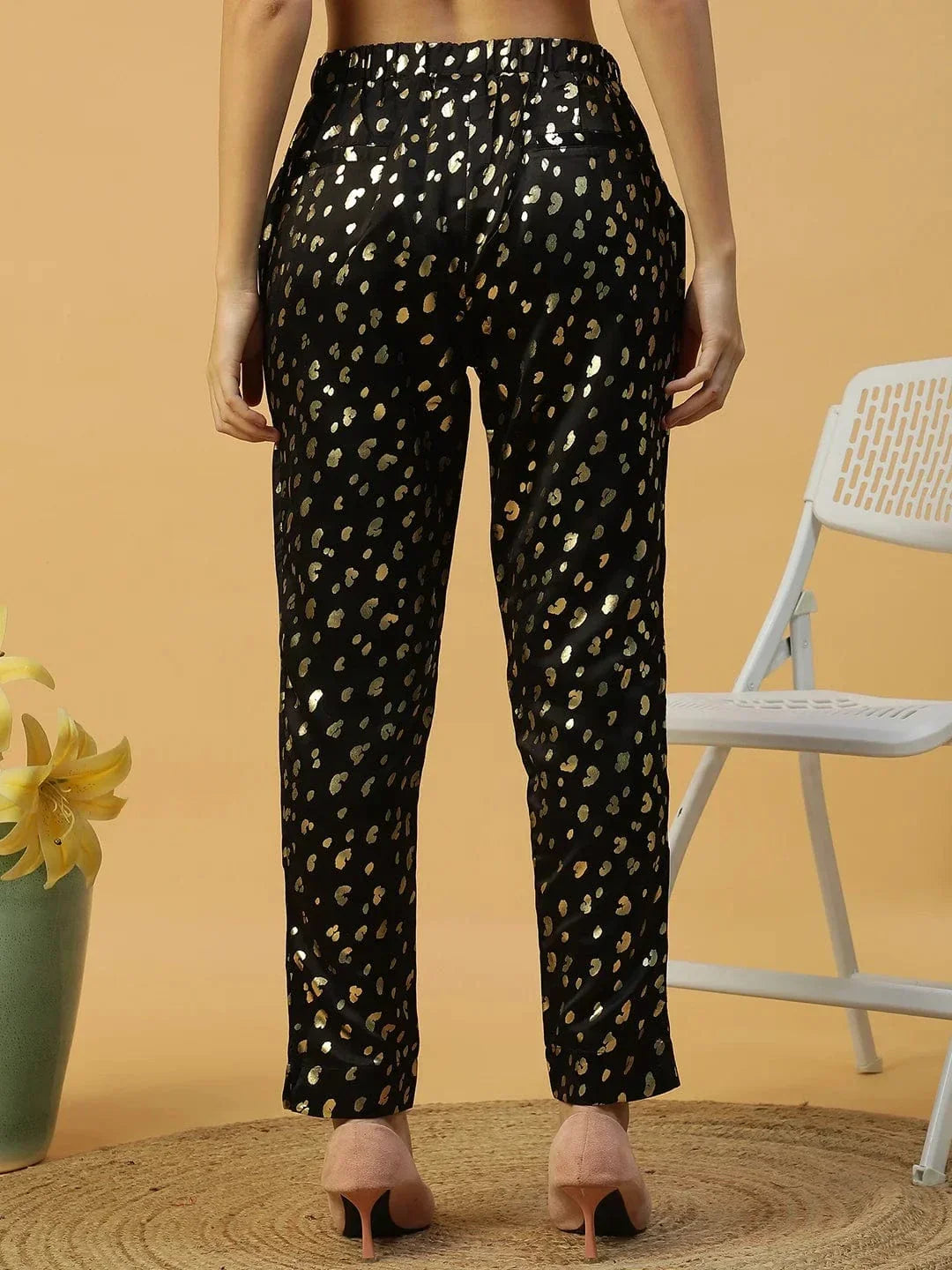 Sanguine Black Foil Print Elasticated Women Pant - oxolloxo