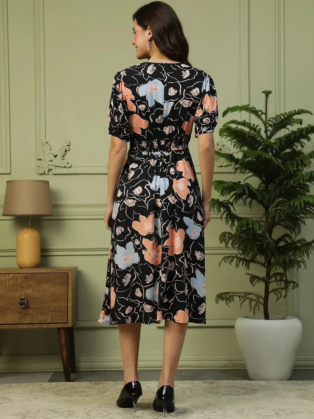 Classy Black Floral Print Elasticated Waist With Side Tie-Up Detail Women Dress - oxolloxo