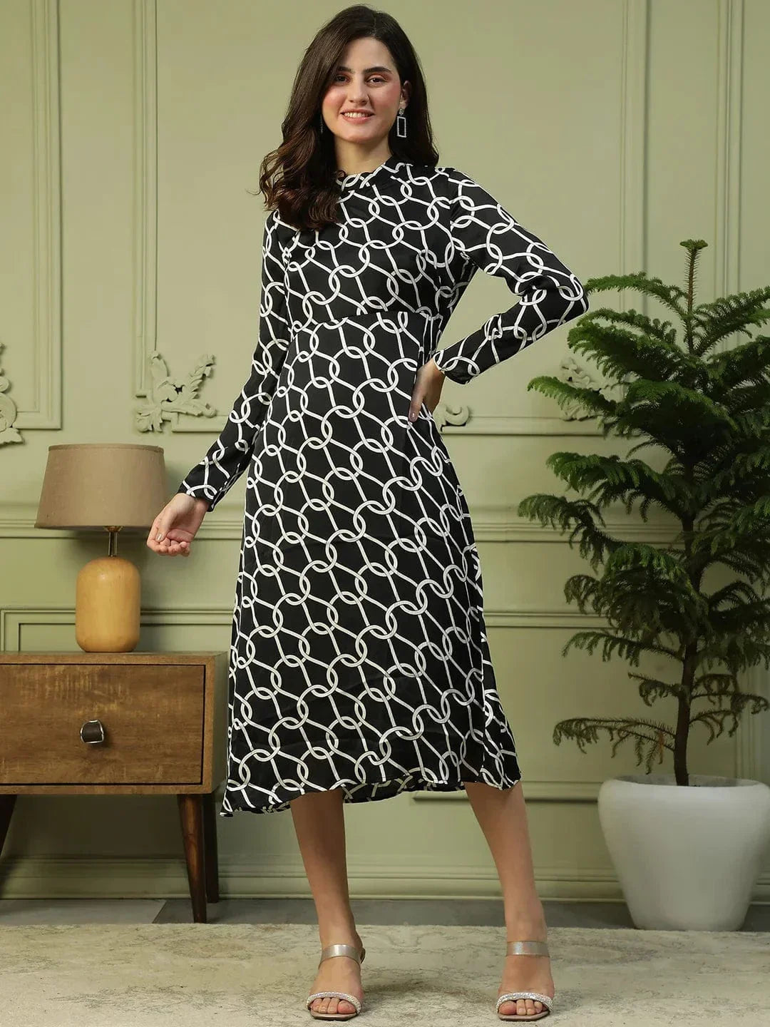 Sorted Black Printed Long Sleeve With Concealed Zip Women Satin Dress - oxolloxo