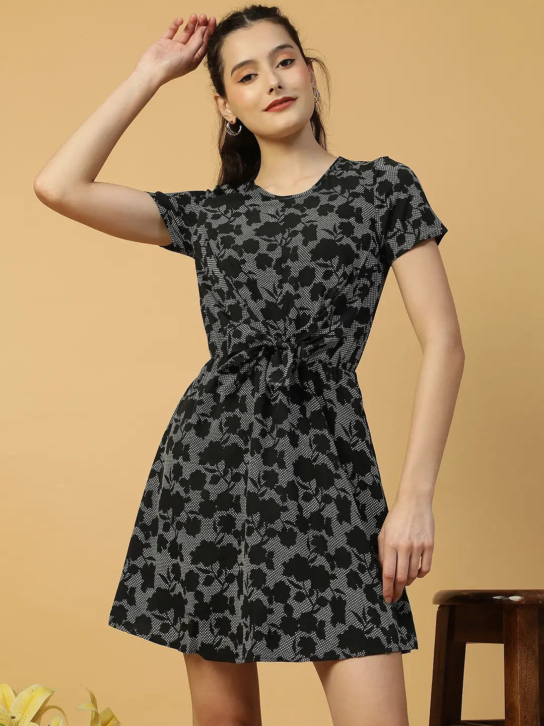 Black Floral Print Short Sleeve Women Dress With Tie-Up Waist  Belt