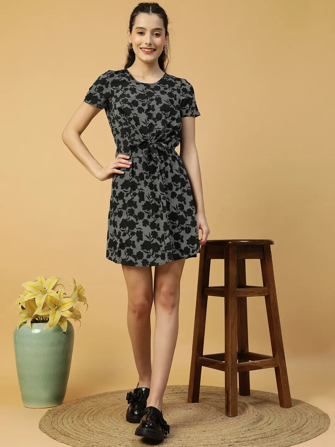 Black Floral Print Short Sleeve Women Dress With Tie-Up Waist  Belt