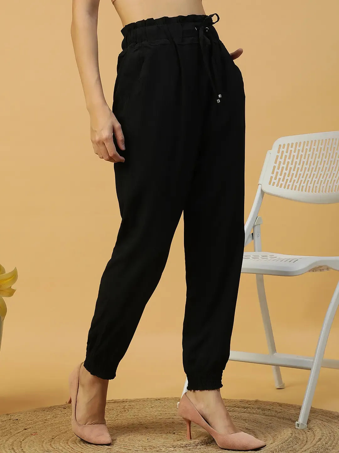 Women Black Straight Pant