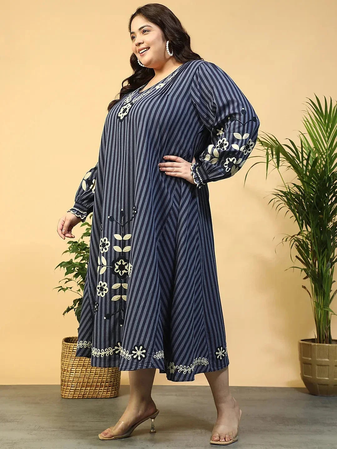 Navy Blue Embroidered V-Neck Long Sleeve Yarn Dyed Cotton Plus Size Maxi  Dress