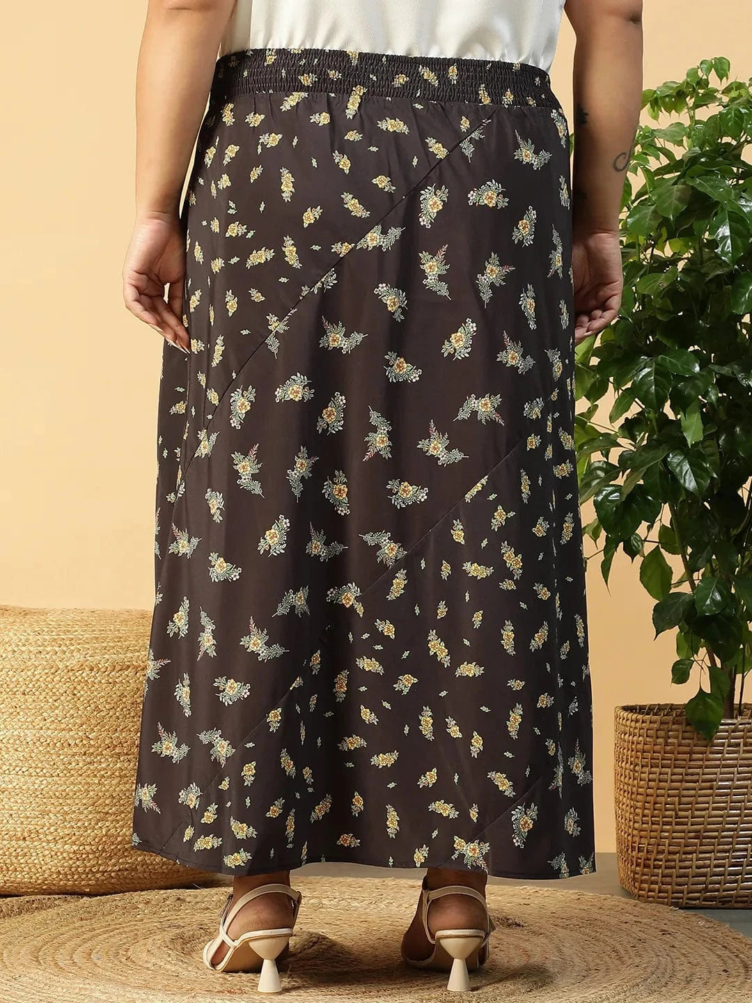 Women Plus Size Black Floral Print Elsaticated Plus Size Women Long Skirt With Slit Cut