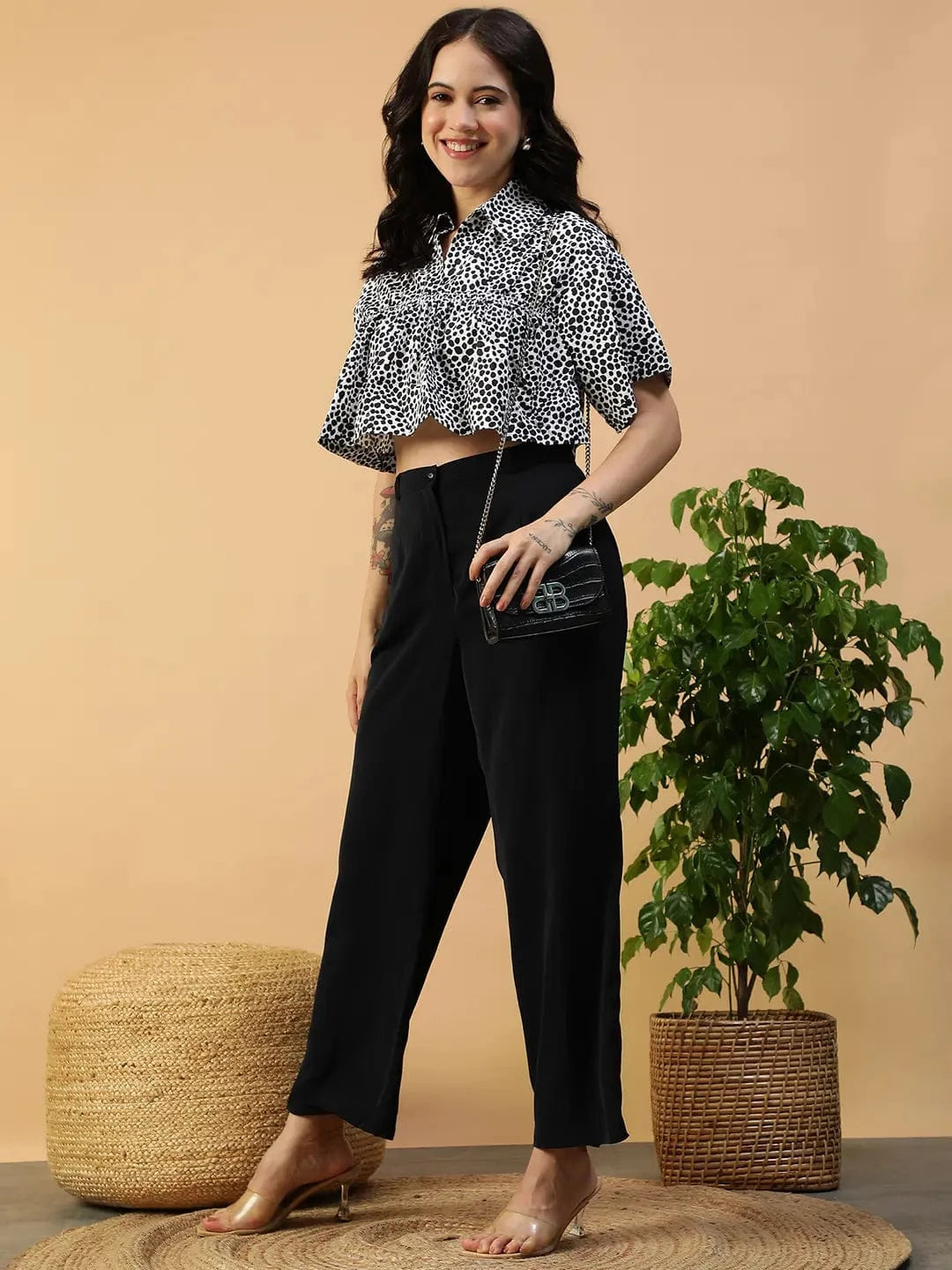 Notch Black Animal Print Collared Short Sleeve Women Cotton Poplin Crop Top