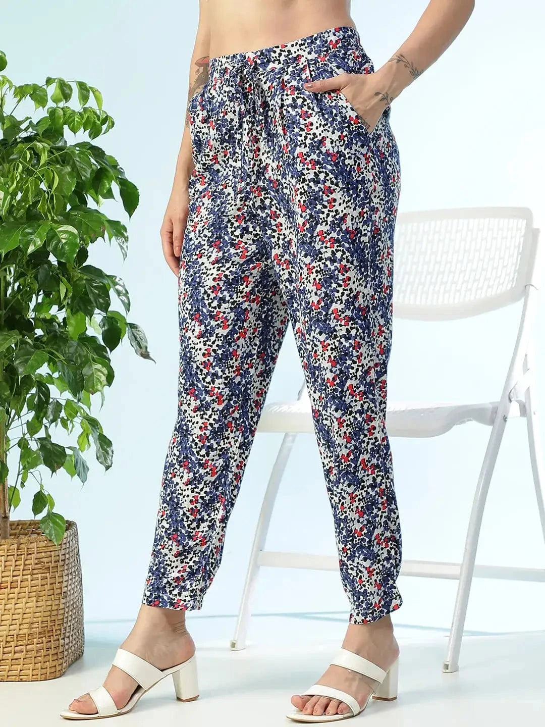 Multicolor Floral Print Elasticated Tapered Fit Narrow Linen Women Pant