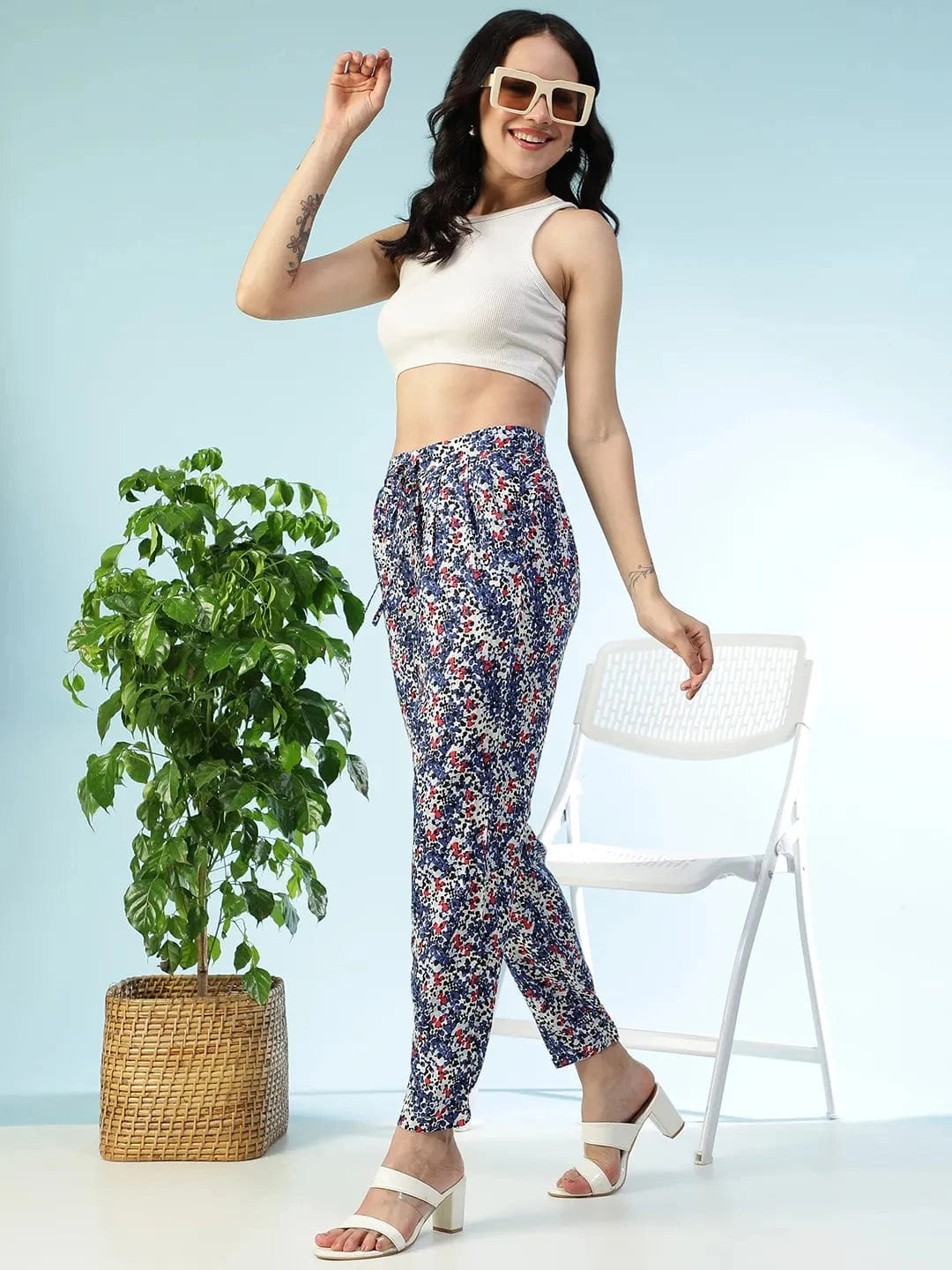 Multicolor Floral Print Elasticated Tapered Fit Narrow Linen Women Pant