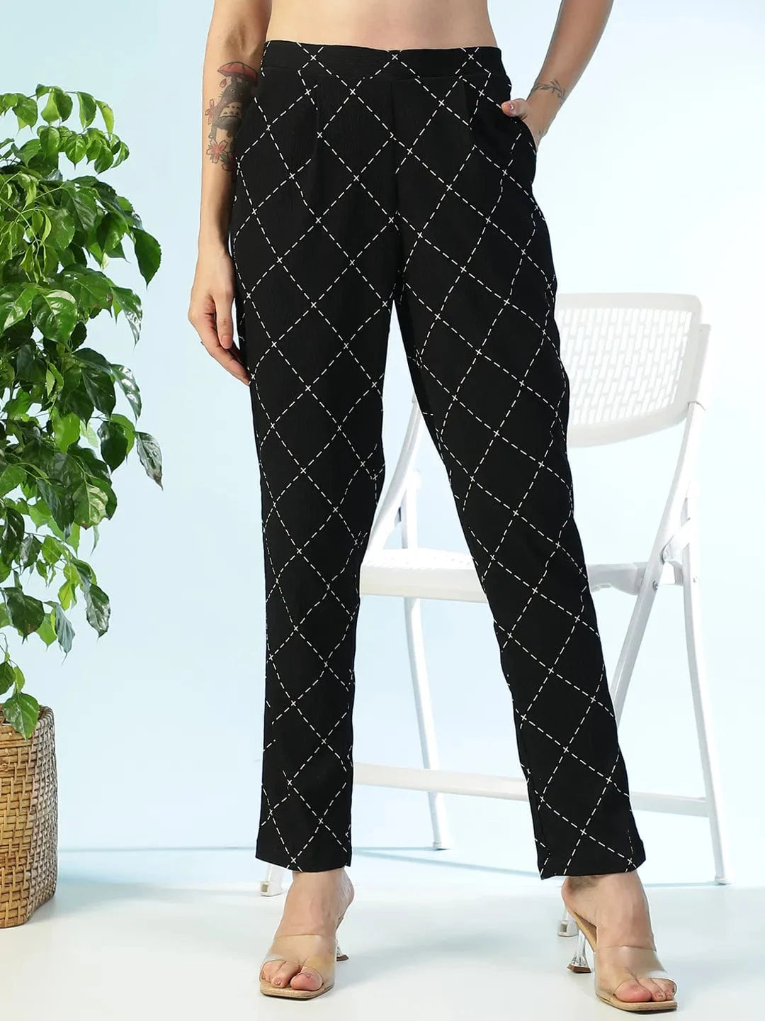 Serving Black Printed Elasticated Tapered Fit Narrow Linen Women Pant