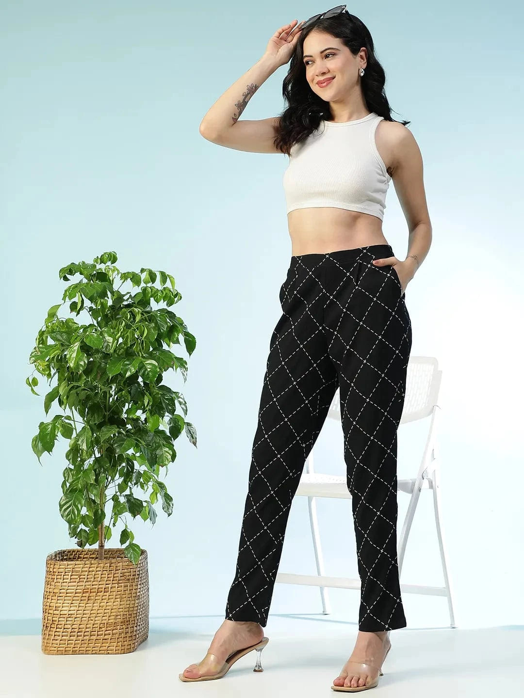 Serving Black Printed Elasticated Tapered Fit Narrow Linen Women Pant