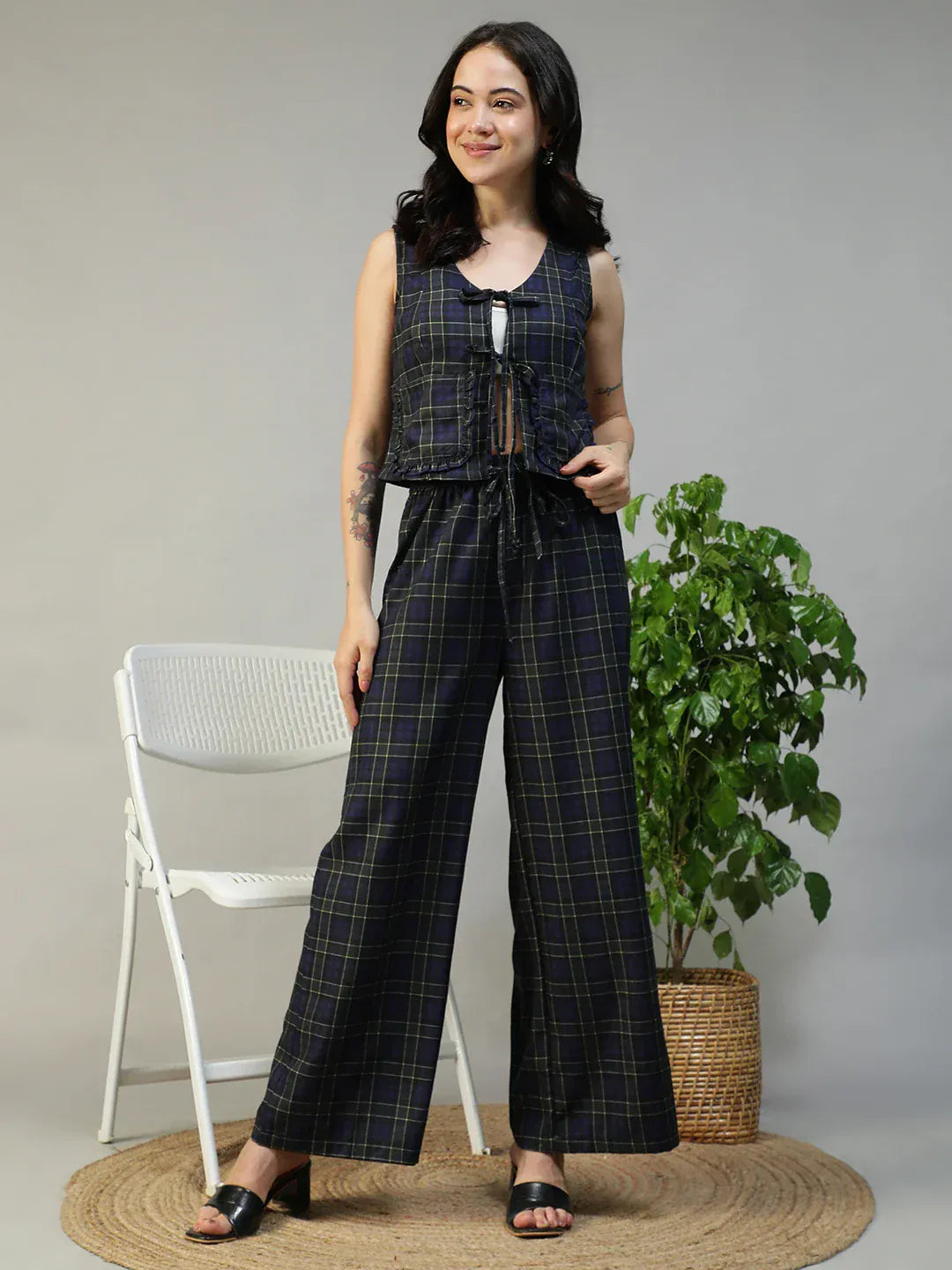 Women Navy Check Slub V-Neck Sleeveless Tie-Up Top With Front Pockets