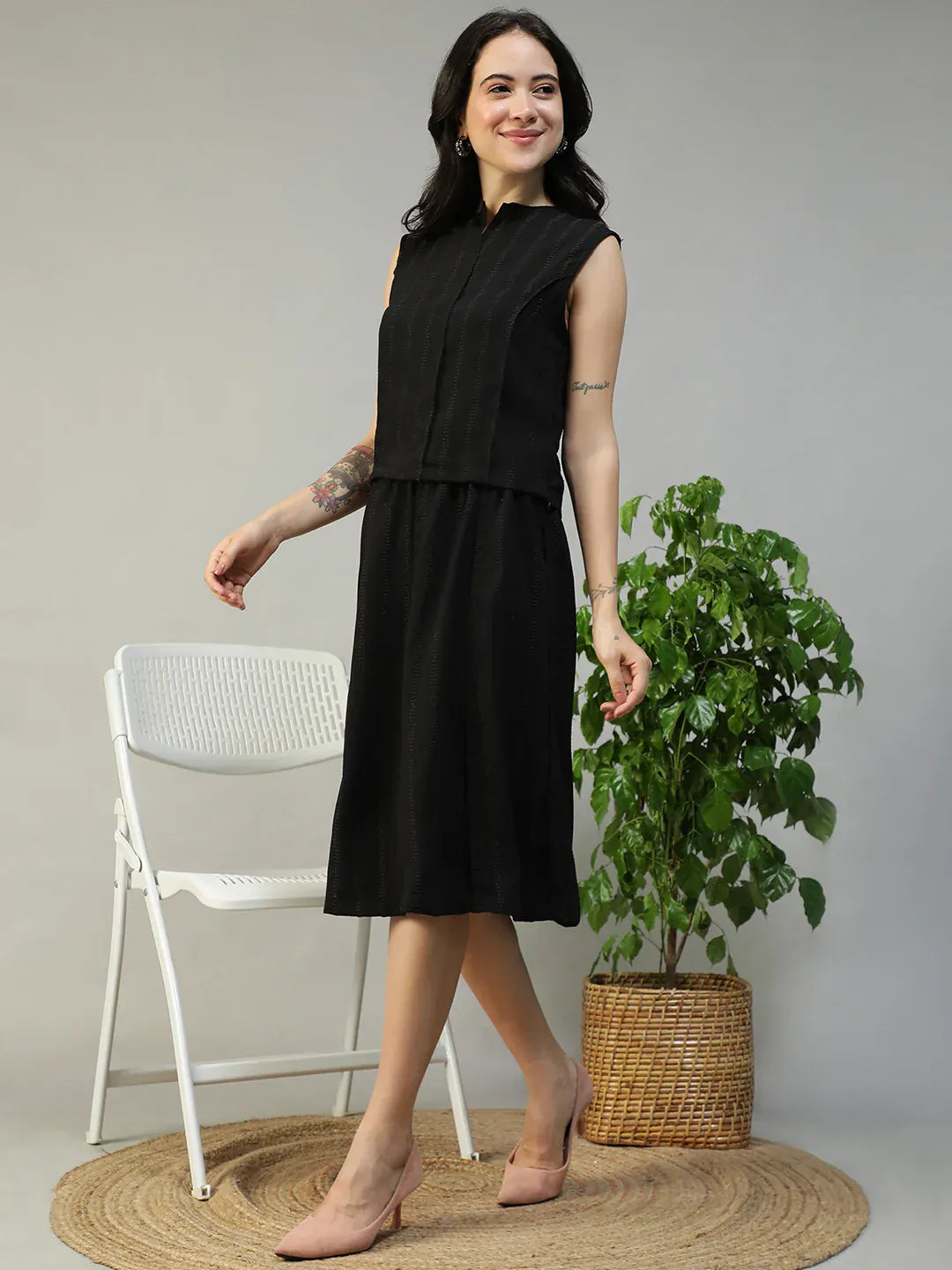 Women Black Stripe Sleeveless Top & Knee-Length Skirt Co-Ord Set