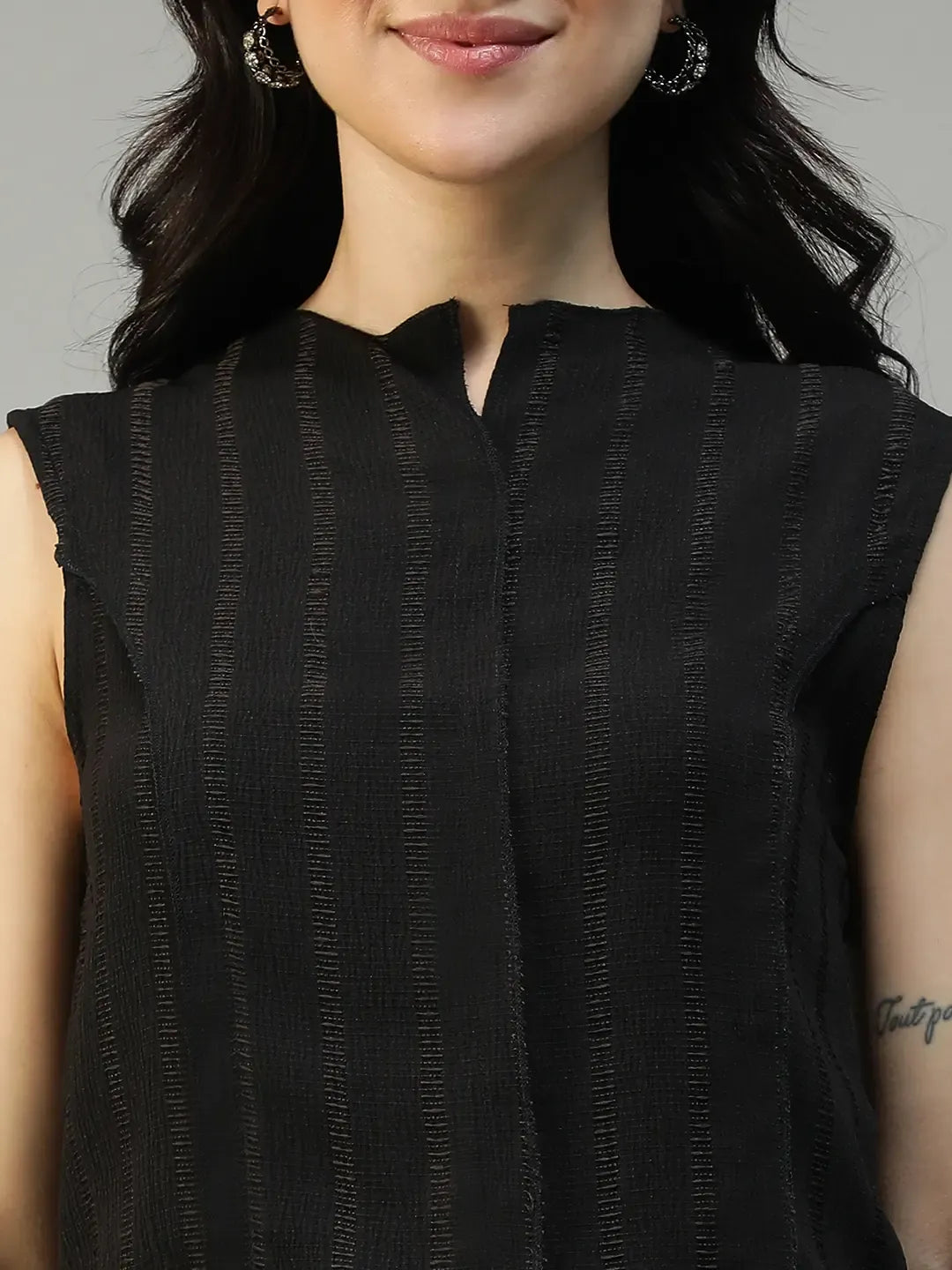 Women Black Stripe Sleeveless Top & Knee-Length Skirt Co-Ord Set