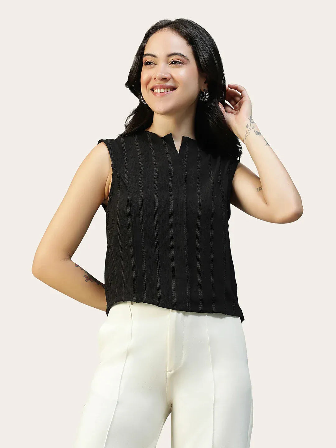 Women Black Round Neck Sleeveless Top With Side Zip Closure