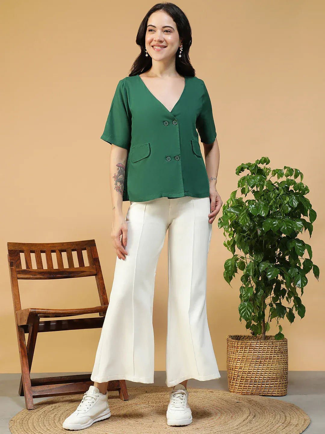 Women Solid Green V-Neck Button Down Top With Front Pockets