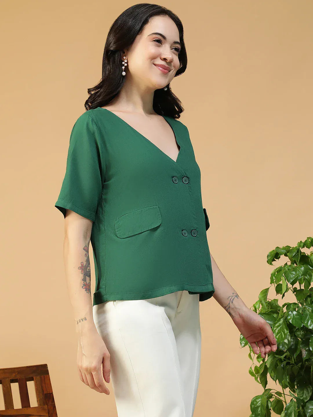 Women Solid Green V-Neck Button Down Top With Front Pockets