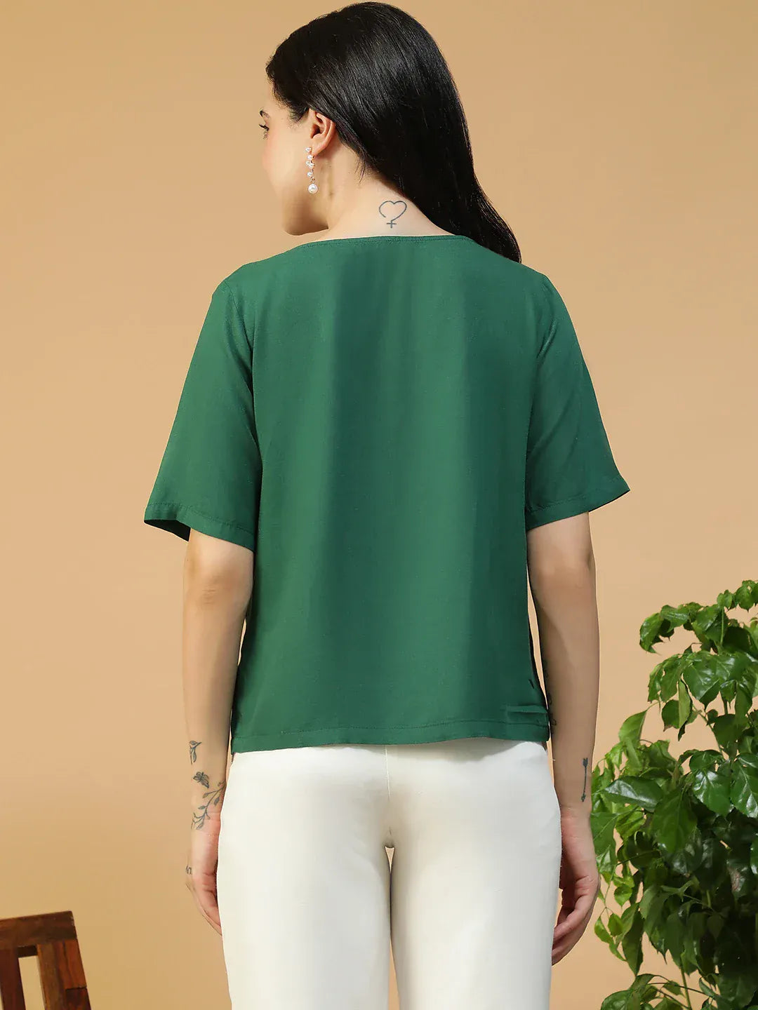 Women Solid Green V-Neck Button Down Top With Front Pockets