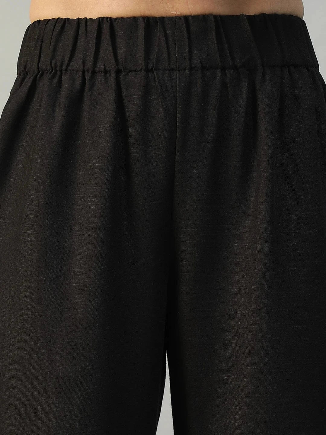 Women Black Straight Pants with Side Pockets