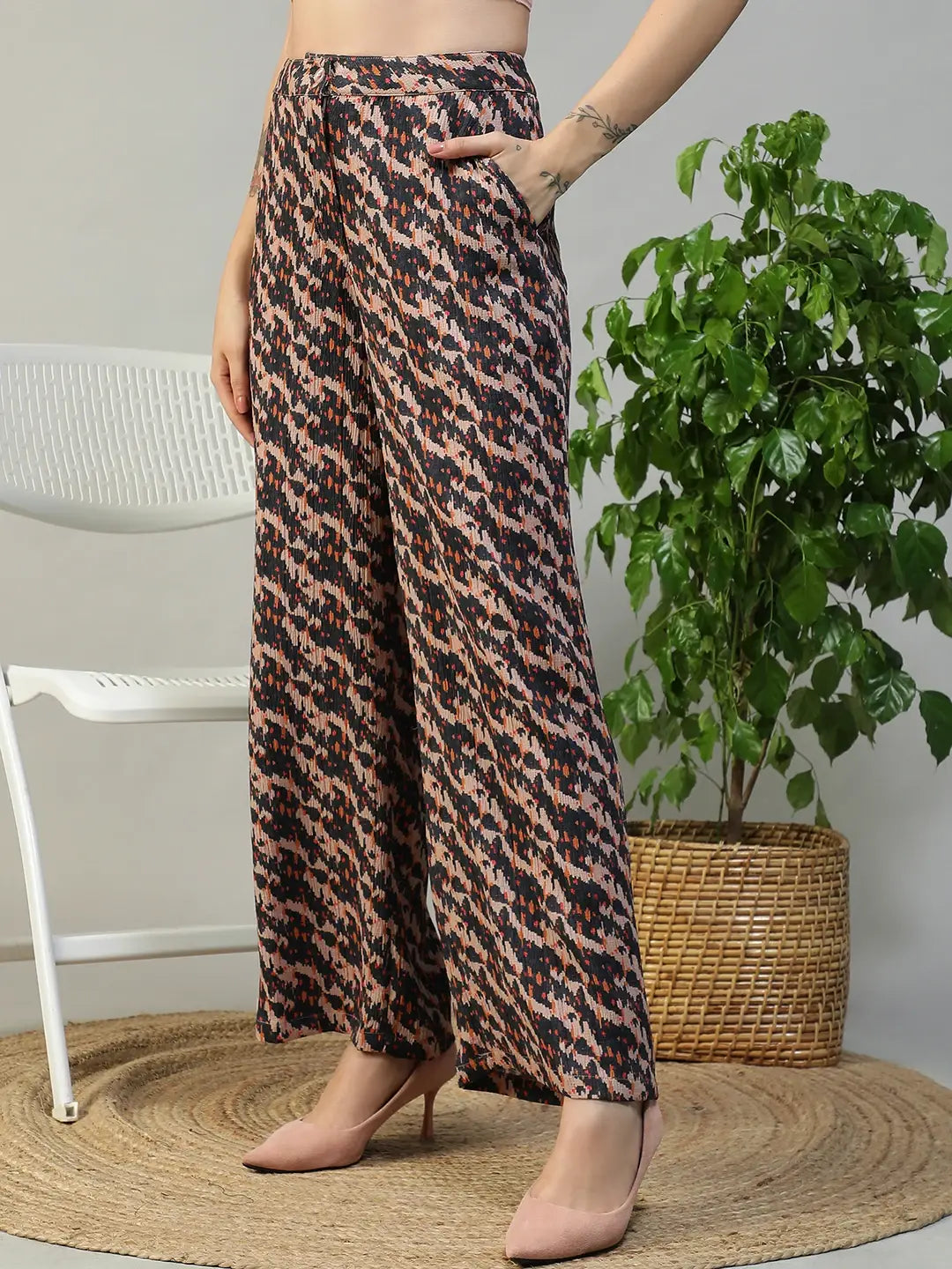 Women Brown Abstract Print Pant
