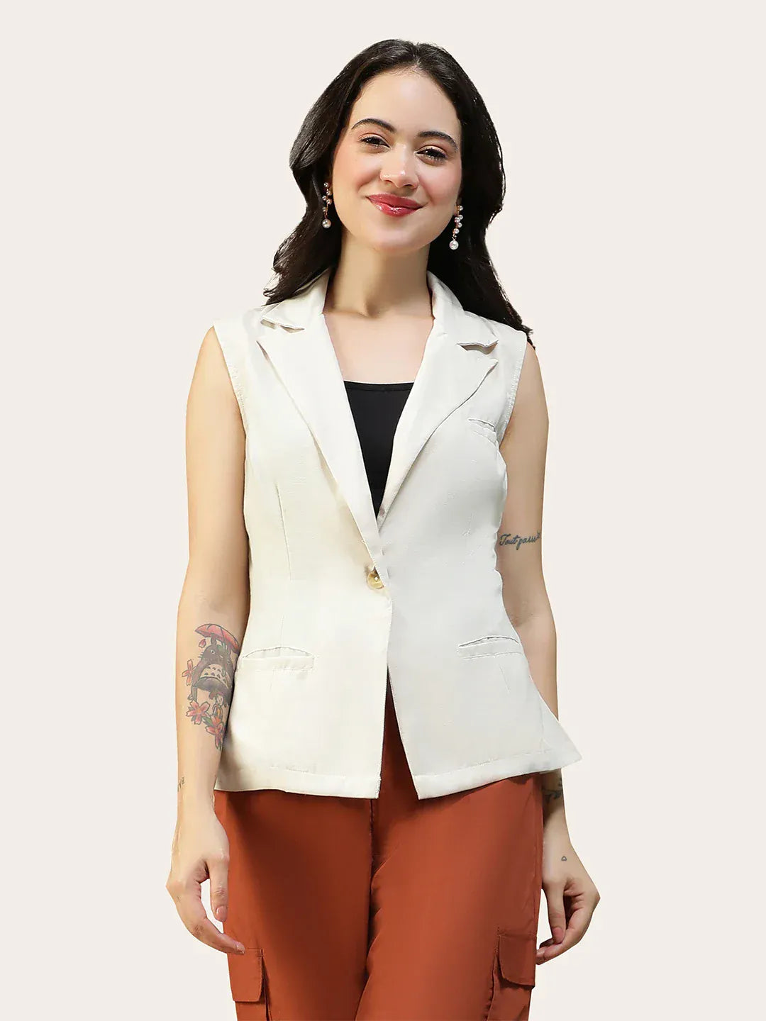 Women Off White Sleeveless Blazer with Open Collar & Front Pockets