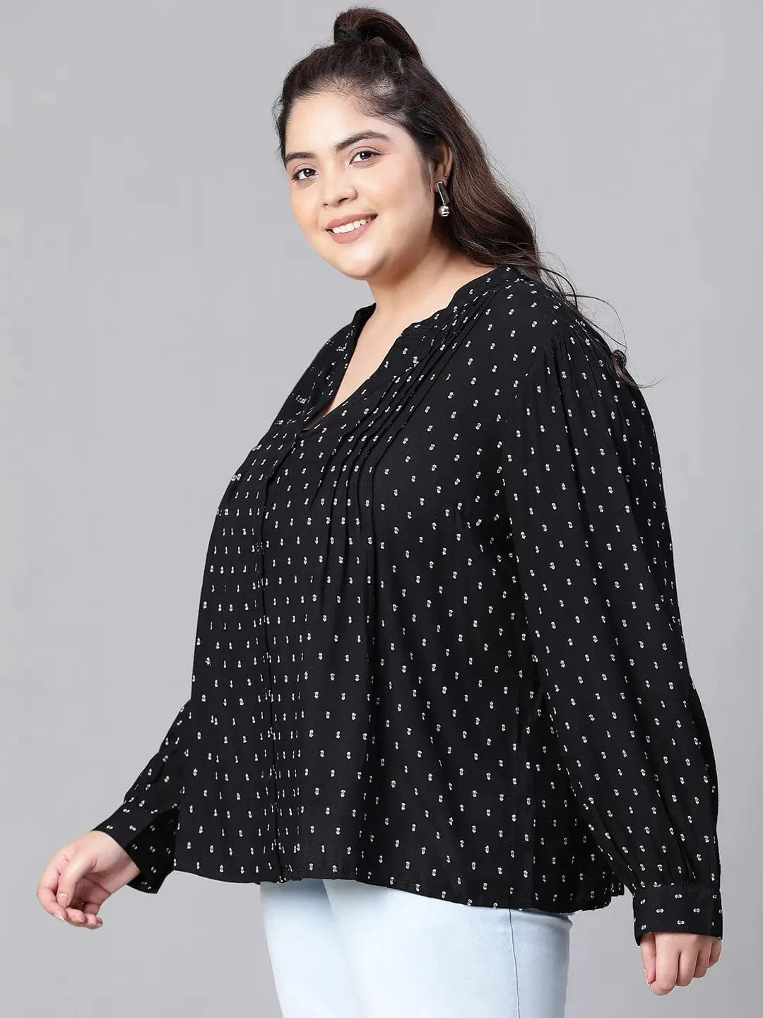 Women Plus Size Black Floral Print V-Neck Long Sleeve Top