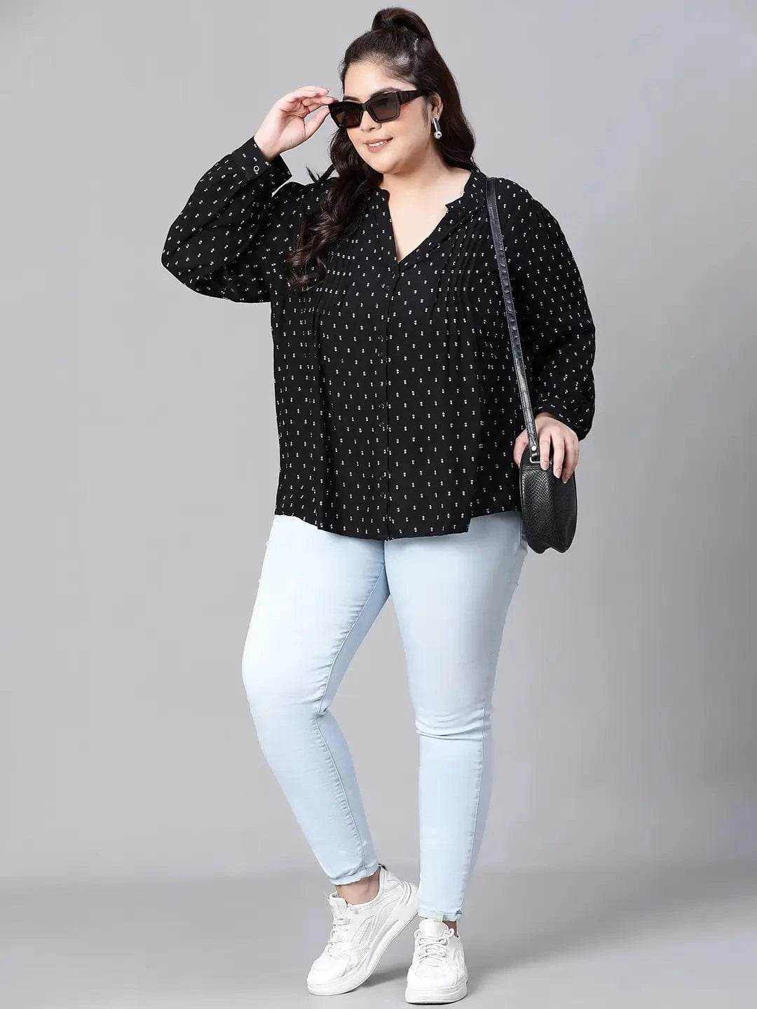 Women Plus Size Black Floral Print V-Neck Long Sleeve Top
