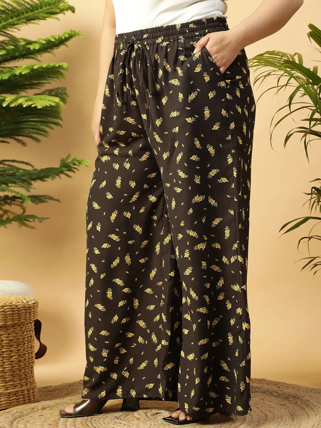 Bright  Black Tropical Print Elasticated Plus Size Women Pant