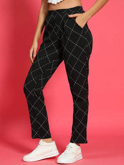 Trendsetting Black Elasticated Printed Women Pants